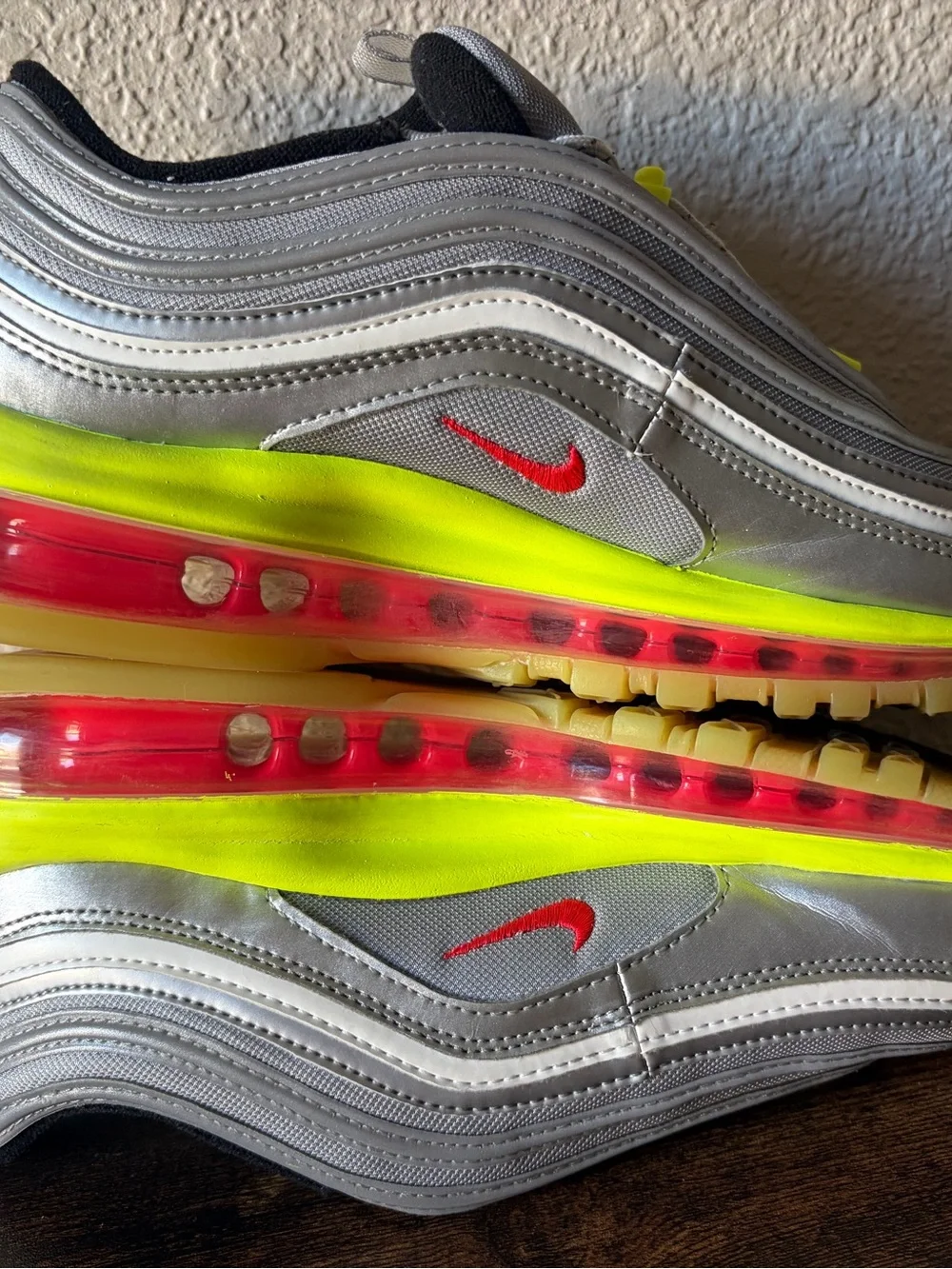 Nike Big Kids 7Y / Men’s 7 / Women’s 8.5 Air Max 97 RFT GS Silver Volt Red